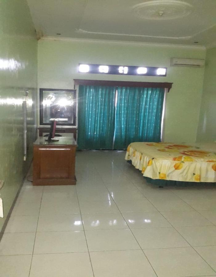 โรงแรมมูเลีย Lawean ภายนอก รูปภาพ